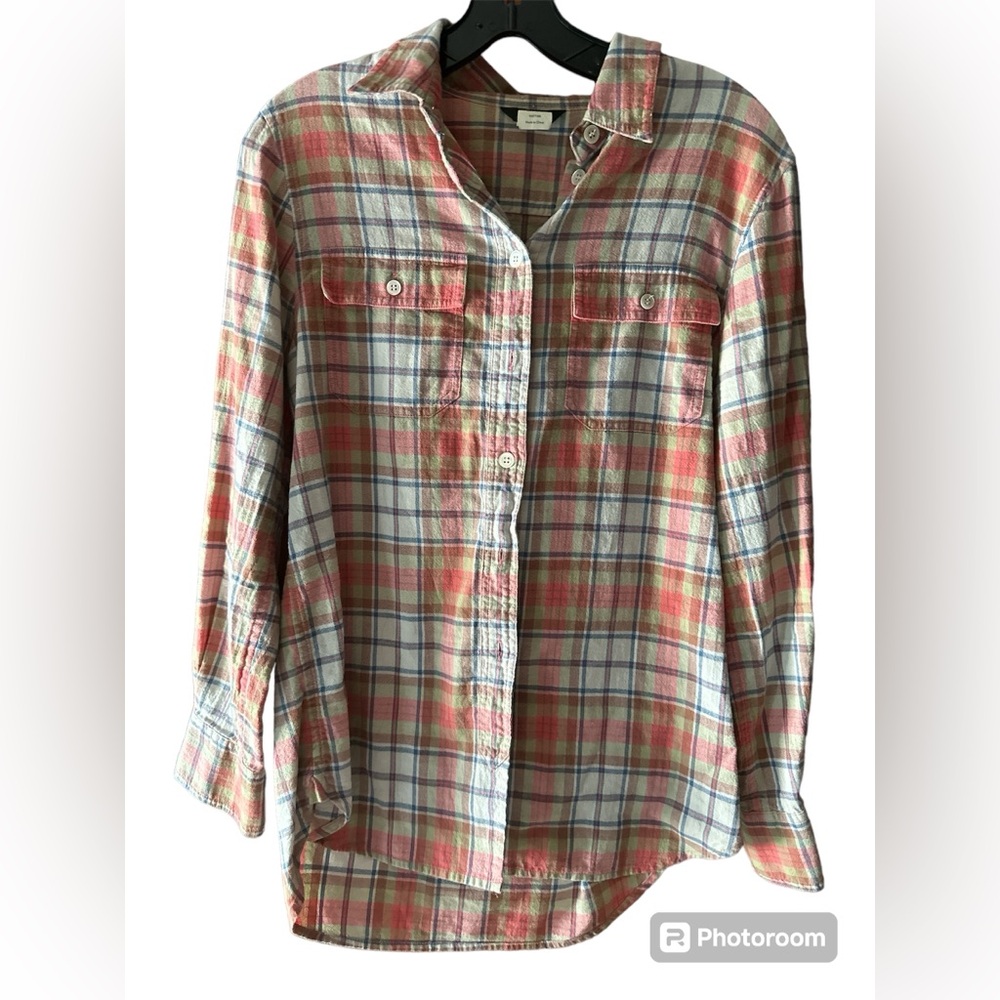 JCrew light weight plaid button up top. Size xs